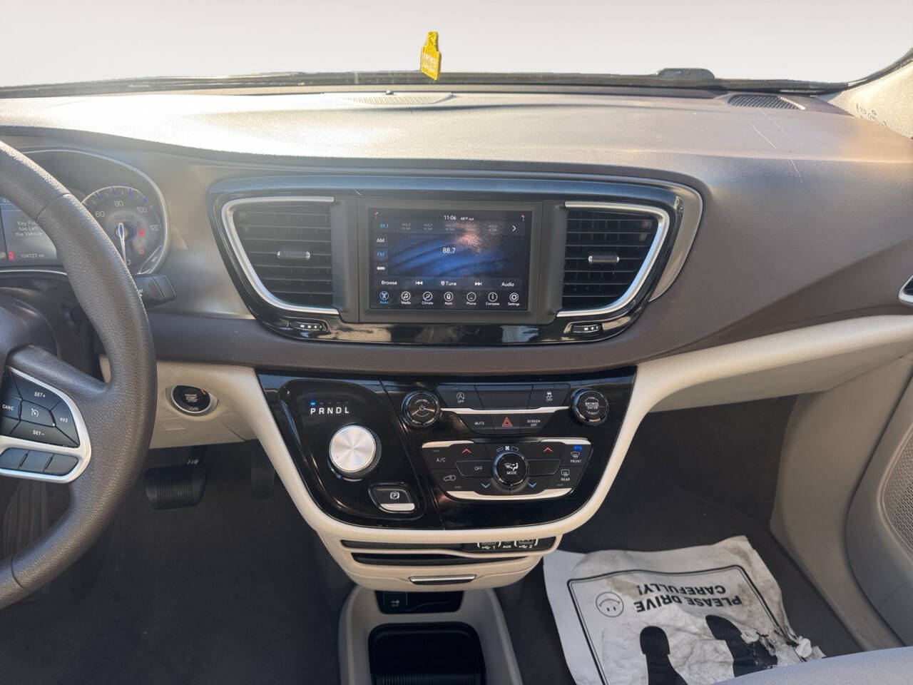 2021 Chrysler Voyager LX 4dr Mini Van