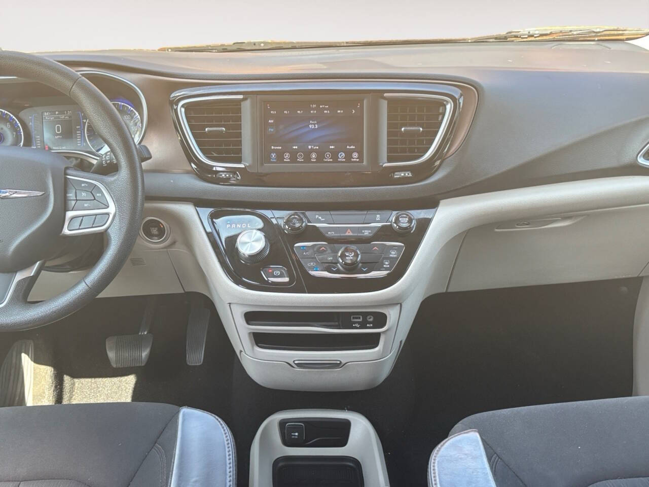 2021 Chrysler Voyager LX 4dr Mini Van