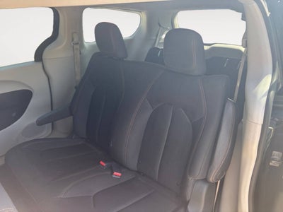 2021 Chrysler Voyager LX 4dr Mini Van