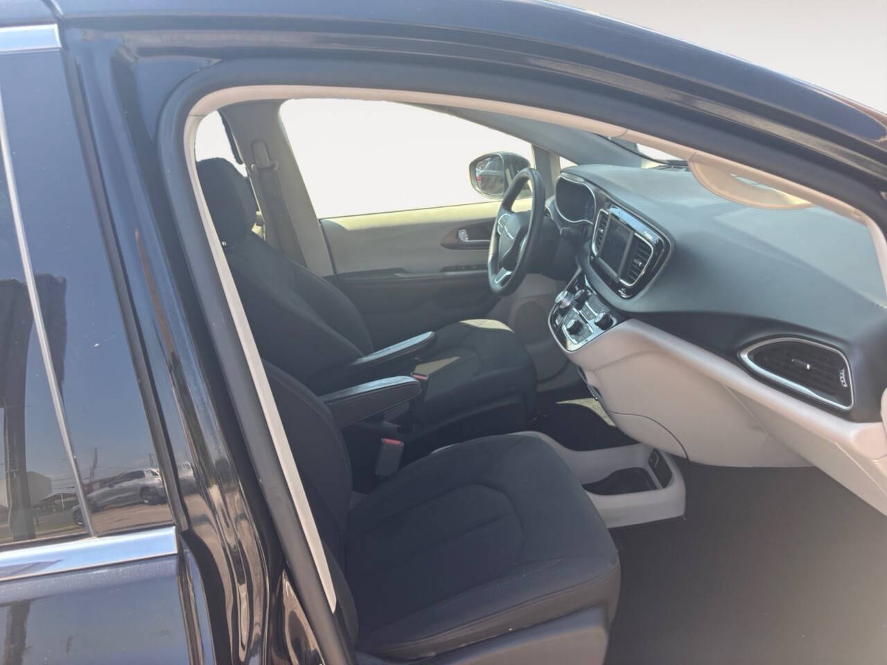 2021 Chrysler Voyager LX 4dr Mini Van