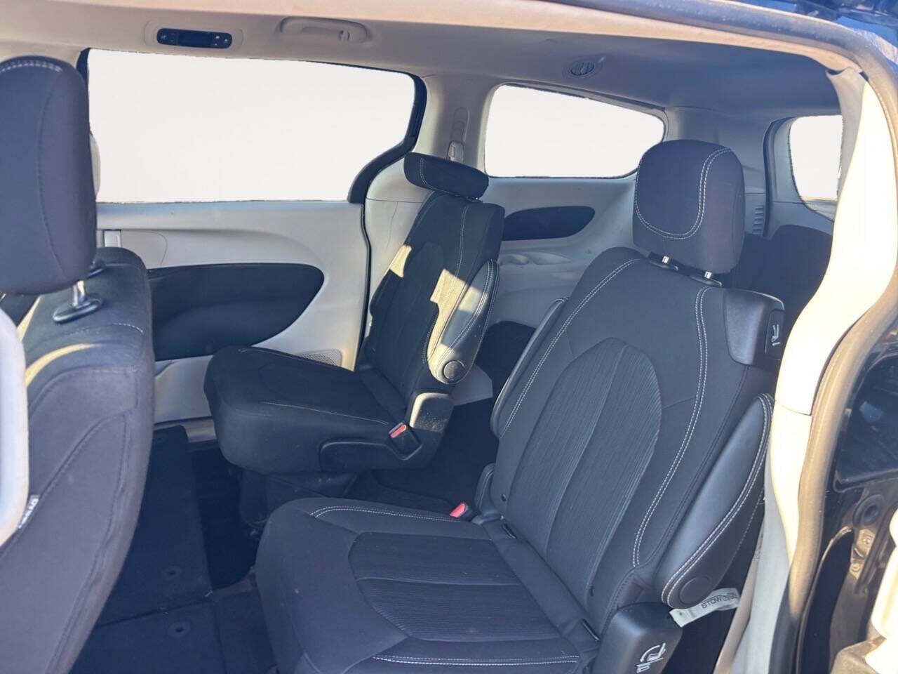 2024 Chrysler Voyager LX 4dr Mini Van