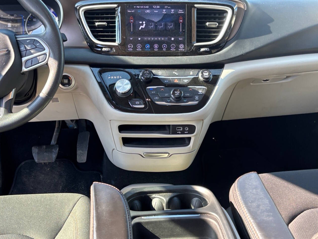 2018 Chrysler Pacifica Touring Plus 4dr Mini Van