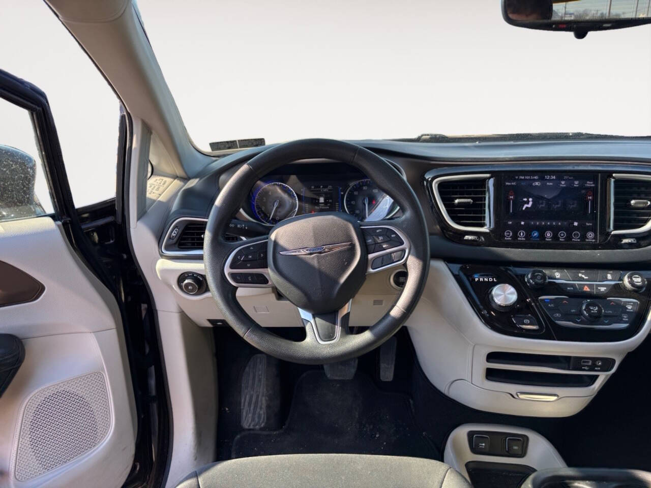 2018 Chrysler Pacifica Touring Plus 4dr Mini Van