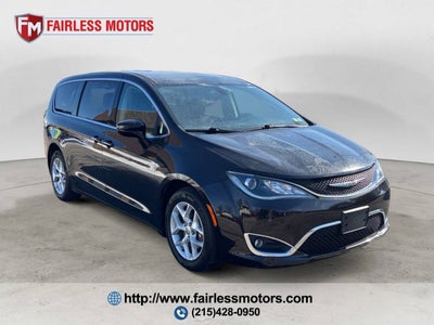 2018 Chrysler Pacifica Touring Plus 4dr Mini Van