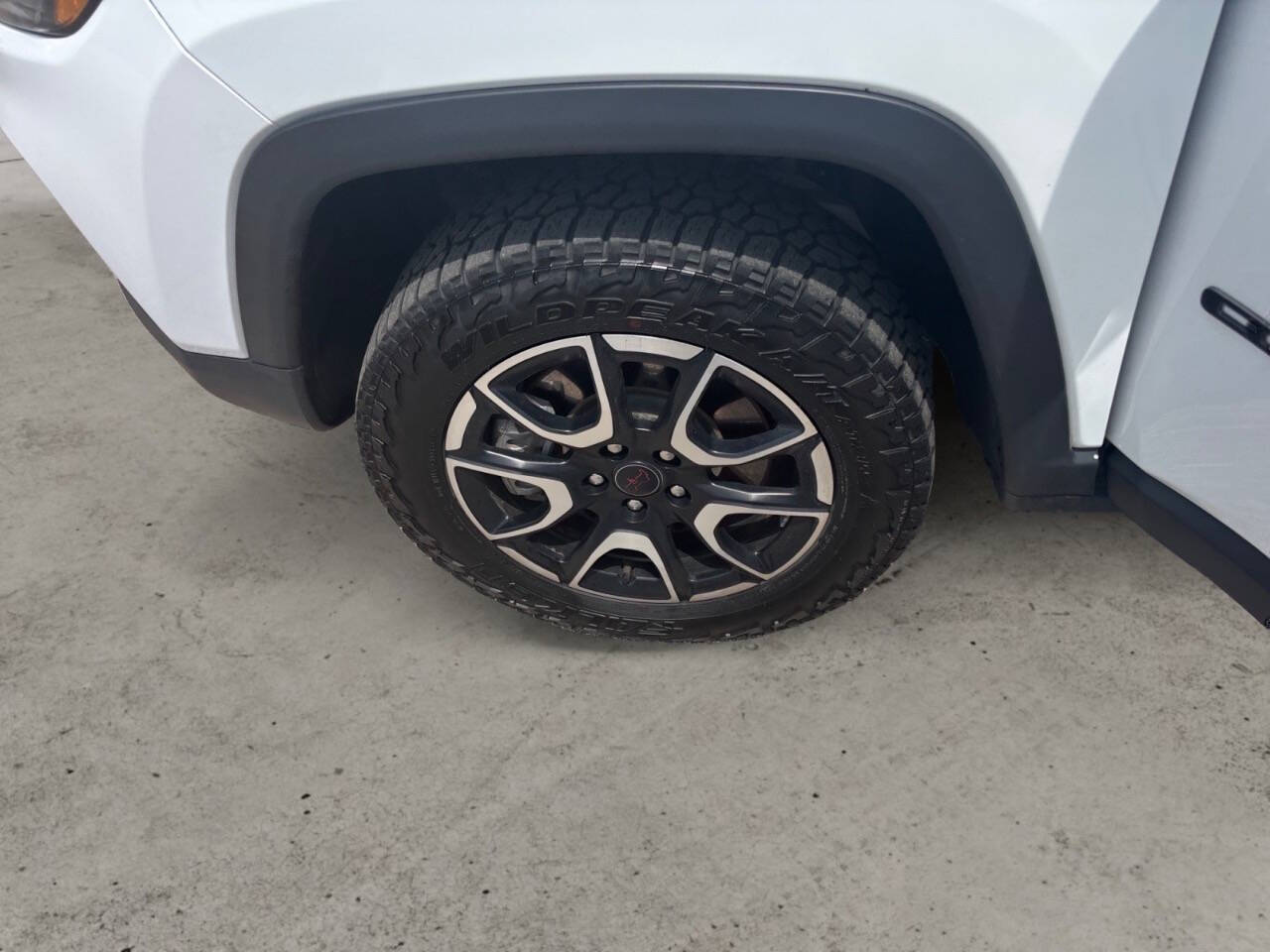 2025 Jeep Compass Trailhawk 4x4 4dr SUV