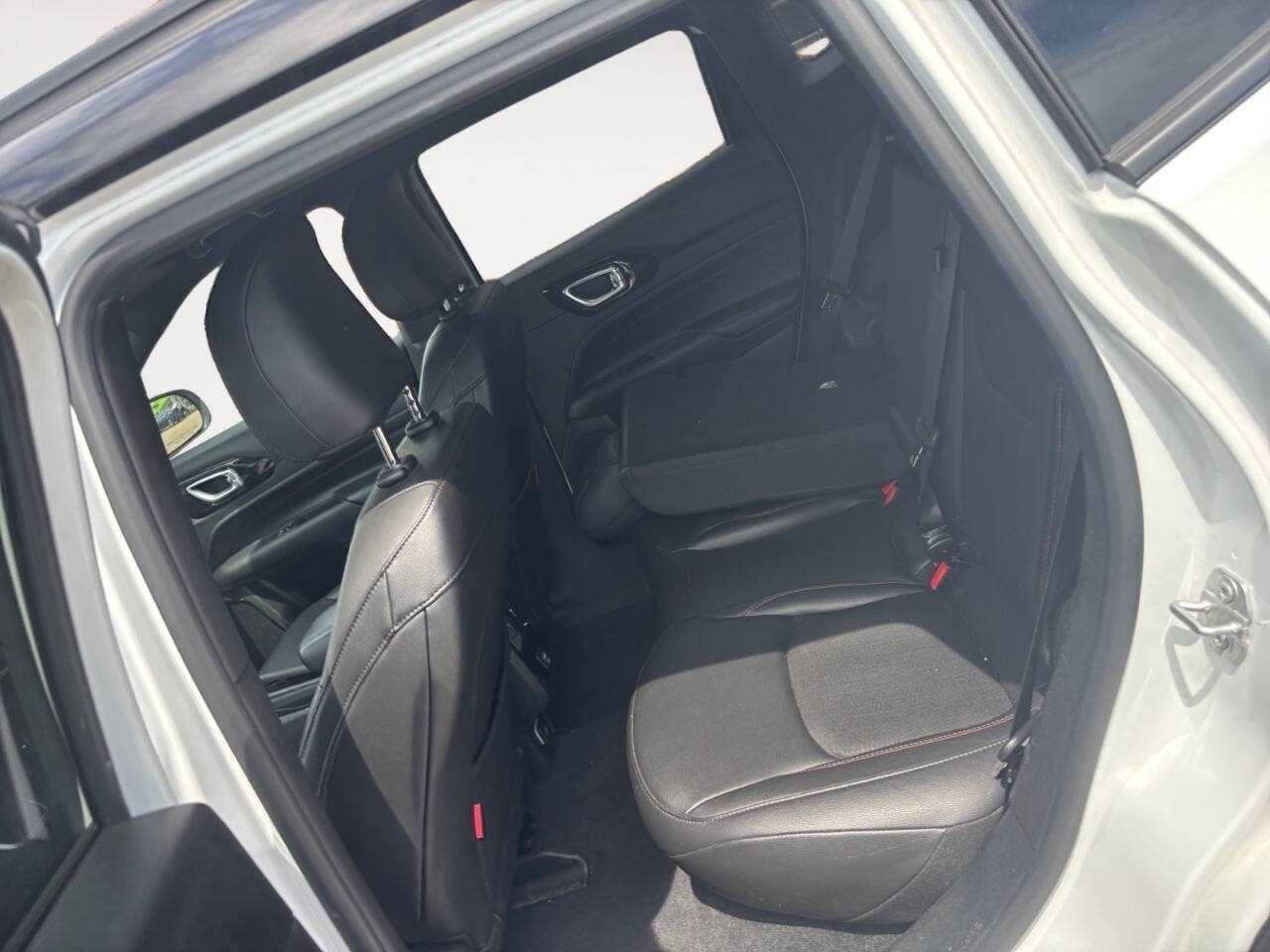 2025 Jeep Compass Trailhawk 4x4 4dr SUV