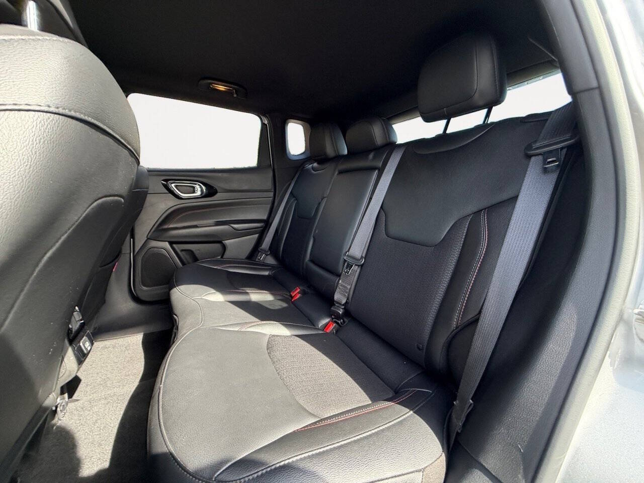 2025 Jeep Compass Trailhawk 4x4 4dr SUV