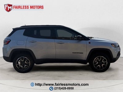 2025 Jeep Compass Trailhawk 4x4 4dr SUV