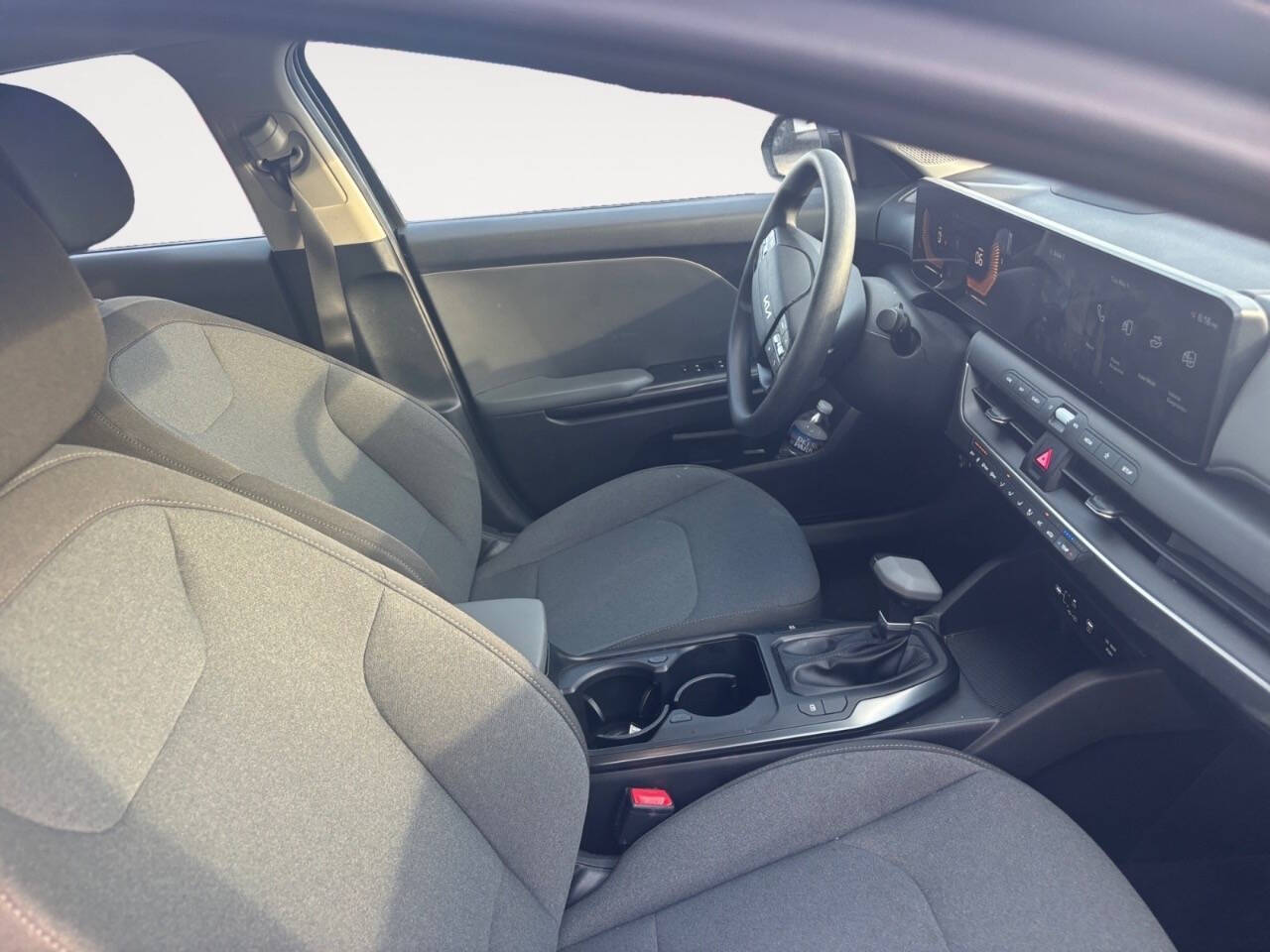 2025 Kia K4 LXS 4dr Sedan