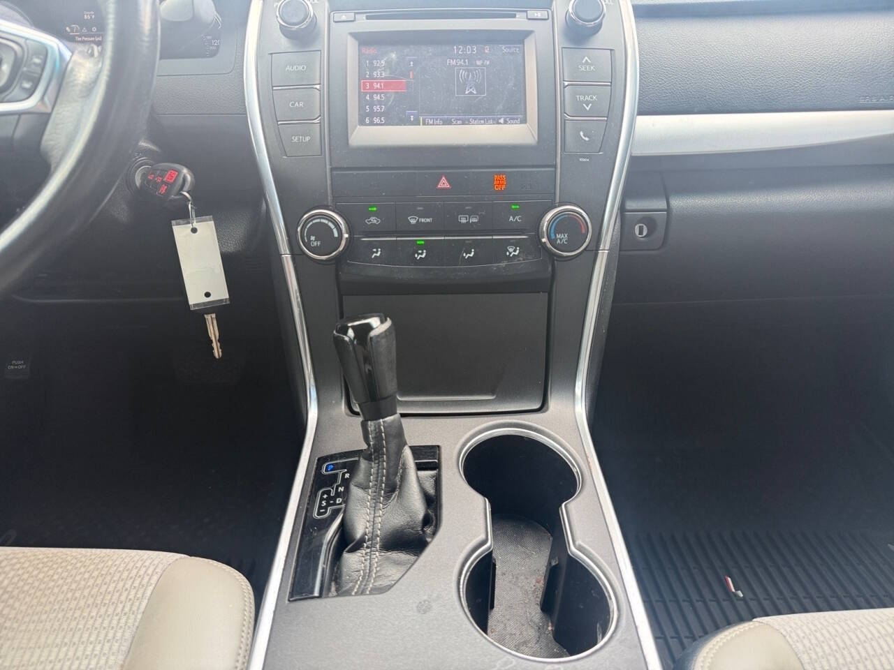 2016 Toyota Camry SE 4dr Sedan