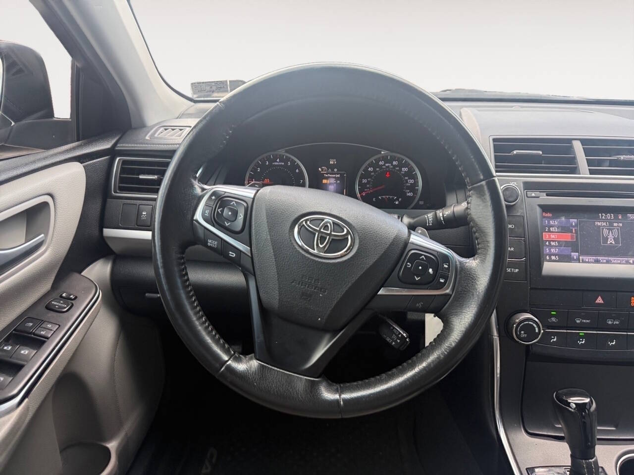 2016 Toyota Camry SE 4dr Sedan