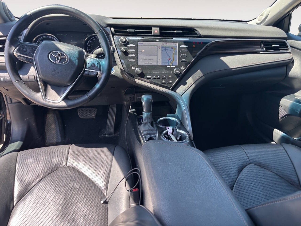 2020 Toyota Camry Hybrid XLE 4dr Sedan