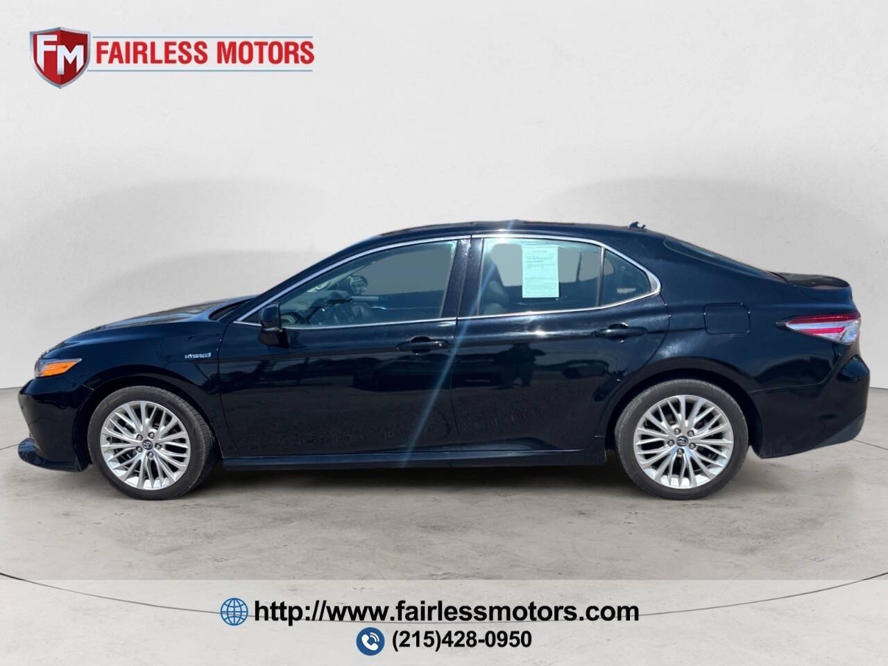 2020 Toyota Camry Hybrid XLE 4dr Sedan