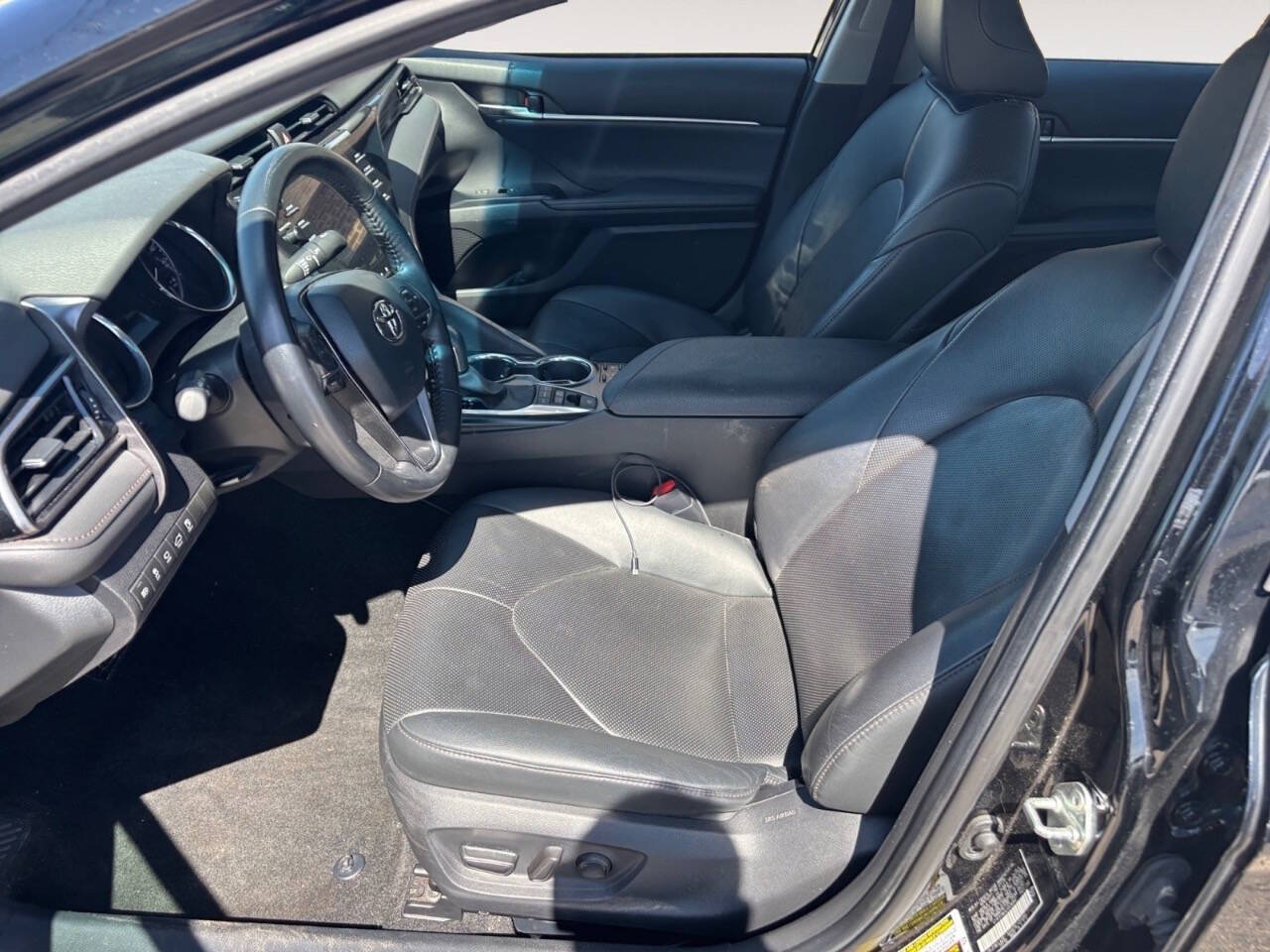 2020 Toyota Camry Hybrid XLE 4dr Sedan