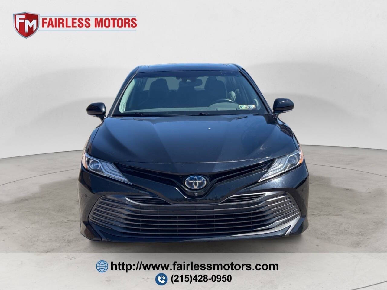 2020 Toyota Camry Hybrid XLE 4dr Sedan