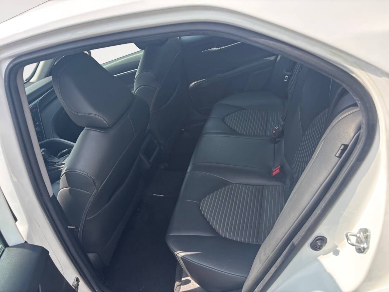 2021 Toyota Camry SE 4dr Sedan