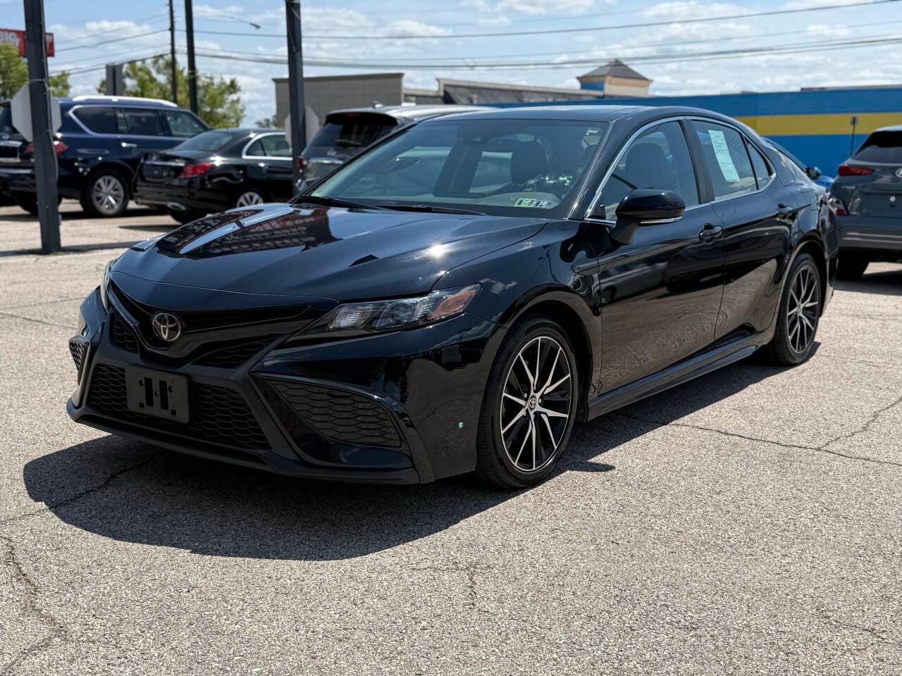2023 Toyota Camry SE AWD 4dr Sedan