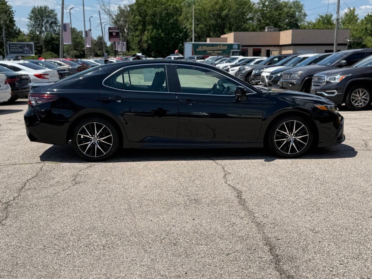 2023 Toyota Camry SE AWD 4dr Sedan