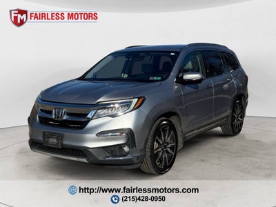 2019 Honda Pilot Touring w/Rear Captain's Chairs AWD 4dr SUV