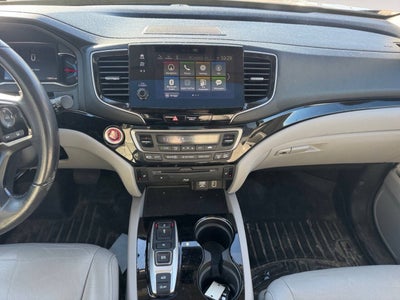 2019 Honda Pilot Touring w/Rear Captain's Chairs AWD 4dr SUV