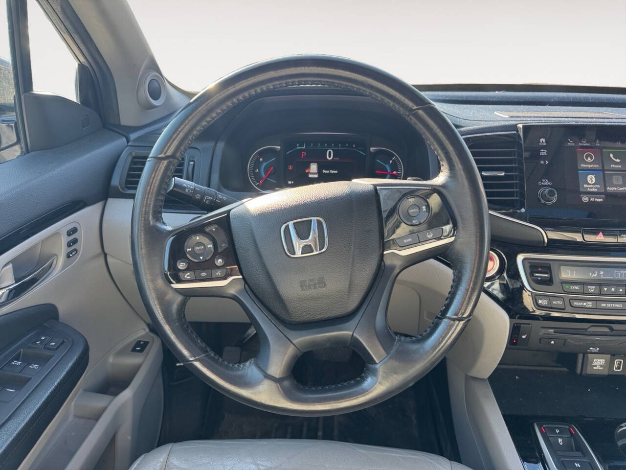 2019 Honda Pilot Touring w/Rear Captain's Chairs AWD 4dr SUV