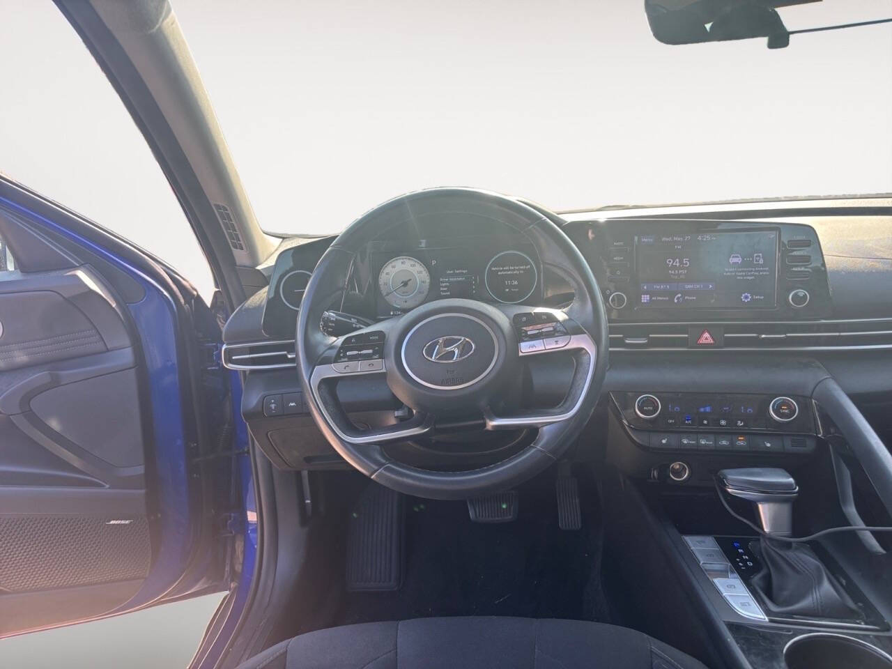 2022 Hyundai Elantra SEL 4dr Sedan
