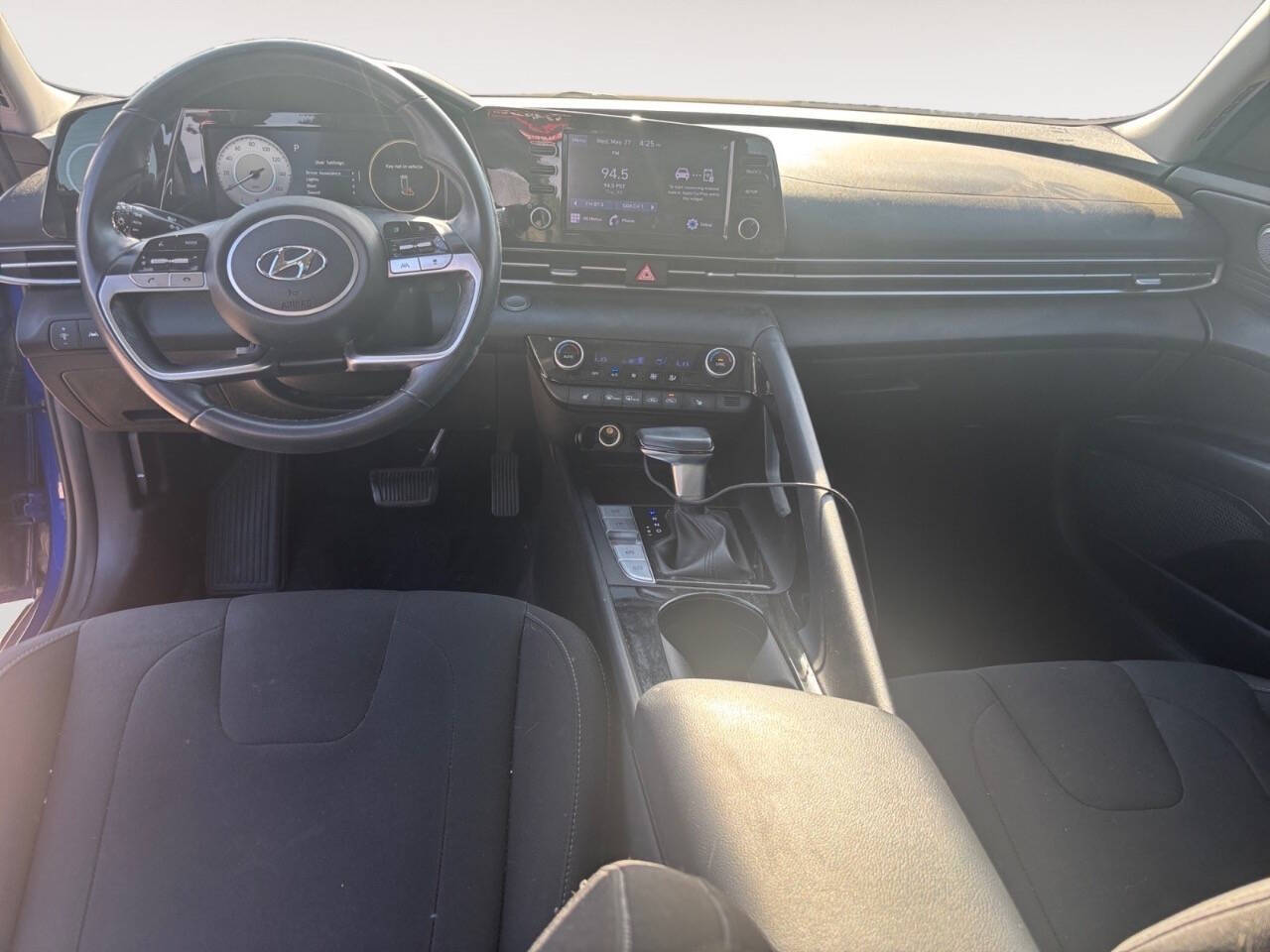 2022 Hyundai Elantra SEL 4dr Sedan