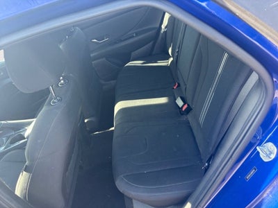 2022 Hyundai Elantra SEL 4dr Sedan