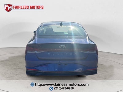 2022 Hyundai Elantra SEL 4dr Sedan