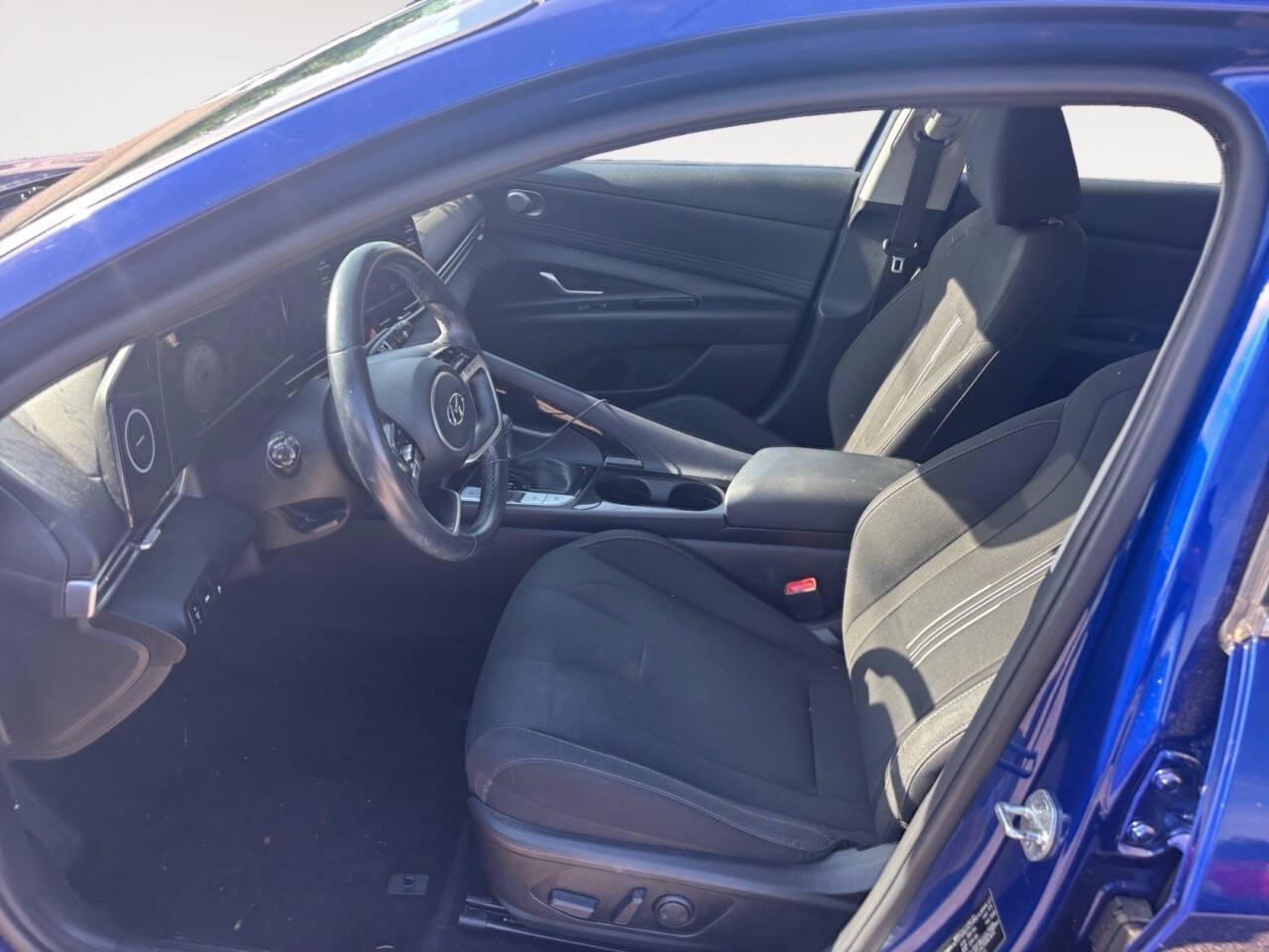 2022 Hyundai Elantra SEL 4dr Sedan