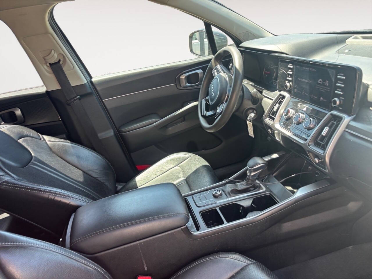 2023 Kia Sorento LX 4dr SUV