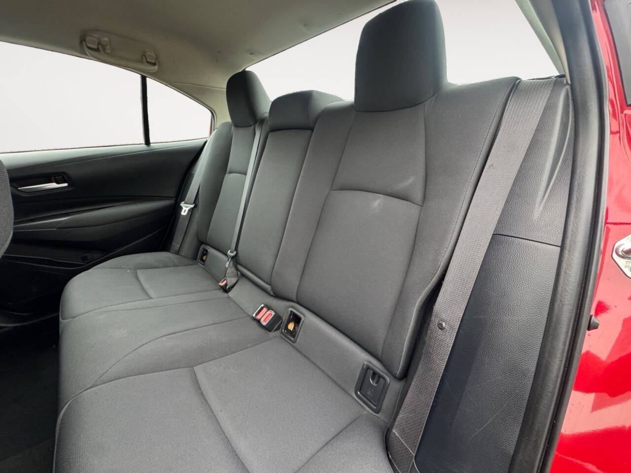 2021 Toyota Corolla LE 4dr Sedan