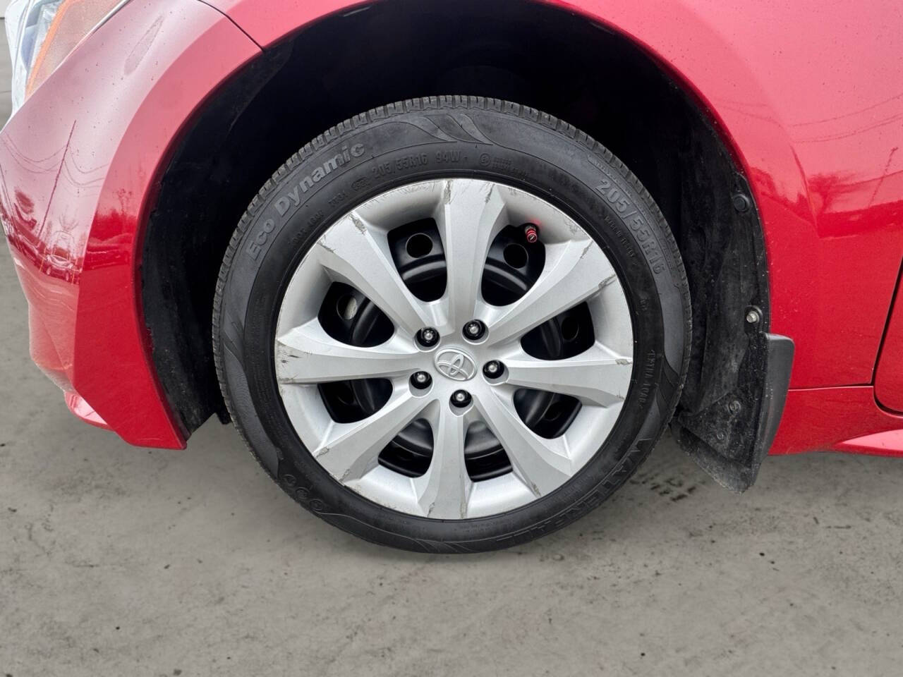 2021 Toyota Corolla LE 4dr Sedan