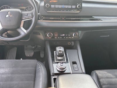 2023 Mitsubishi Outlander SE AWD 4dr SUV