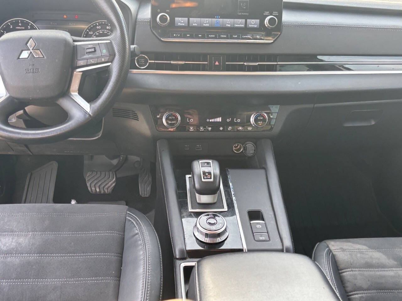 2023 Mitsubishi Outlander SE AWD 4dr SUV