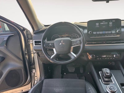 2023 Mitsubishi Outlander SE AWD 4dr SUV