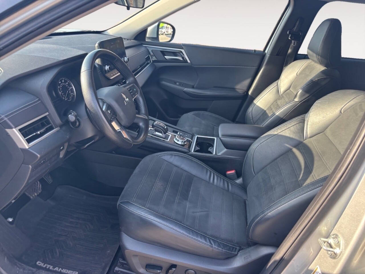 2023 Mitsubishi Outlander SE AWD 4dr SUV