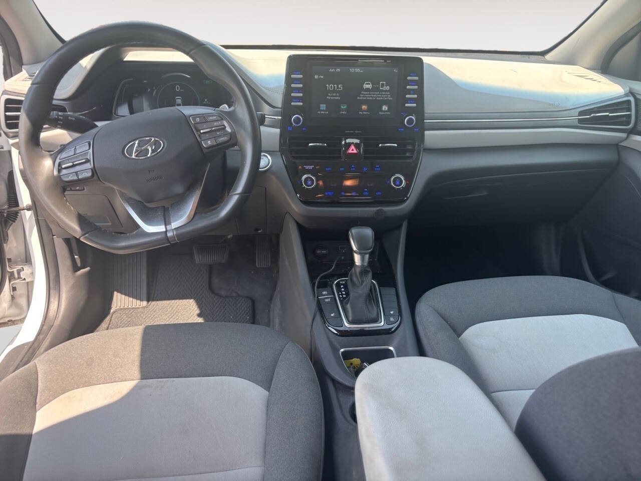 2020 Hyundai Ioniq Plug-in Hybrid SEL 4dr Hatchback