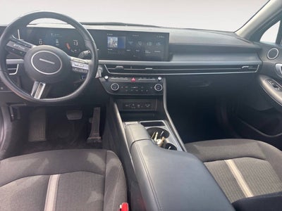 2025 Hyundai Sonata Hybrid SEL 4dr Sedan