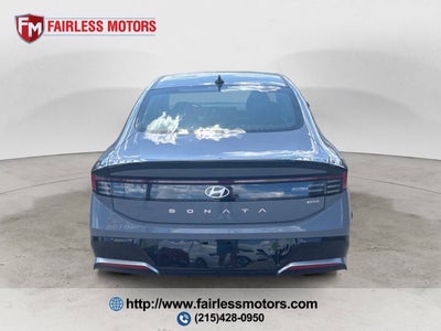 2025 Hyundai Sonata Hybrid SEL 4dr Sedan