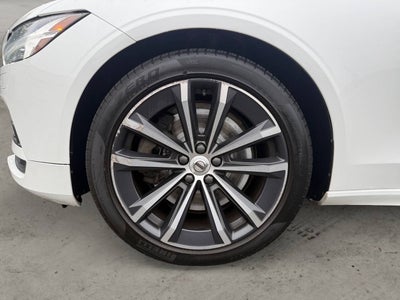 2021 Volvo S90 T6 Momentum AWD 4dr Sedan