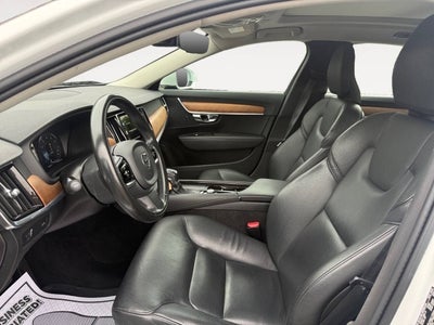 2021 Volvo S90 T6 Momentum AWD 4dr Sedan