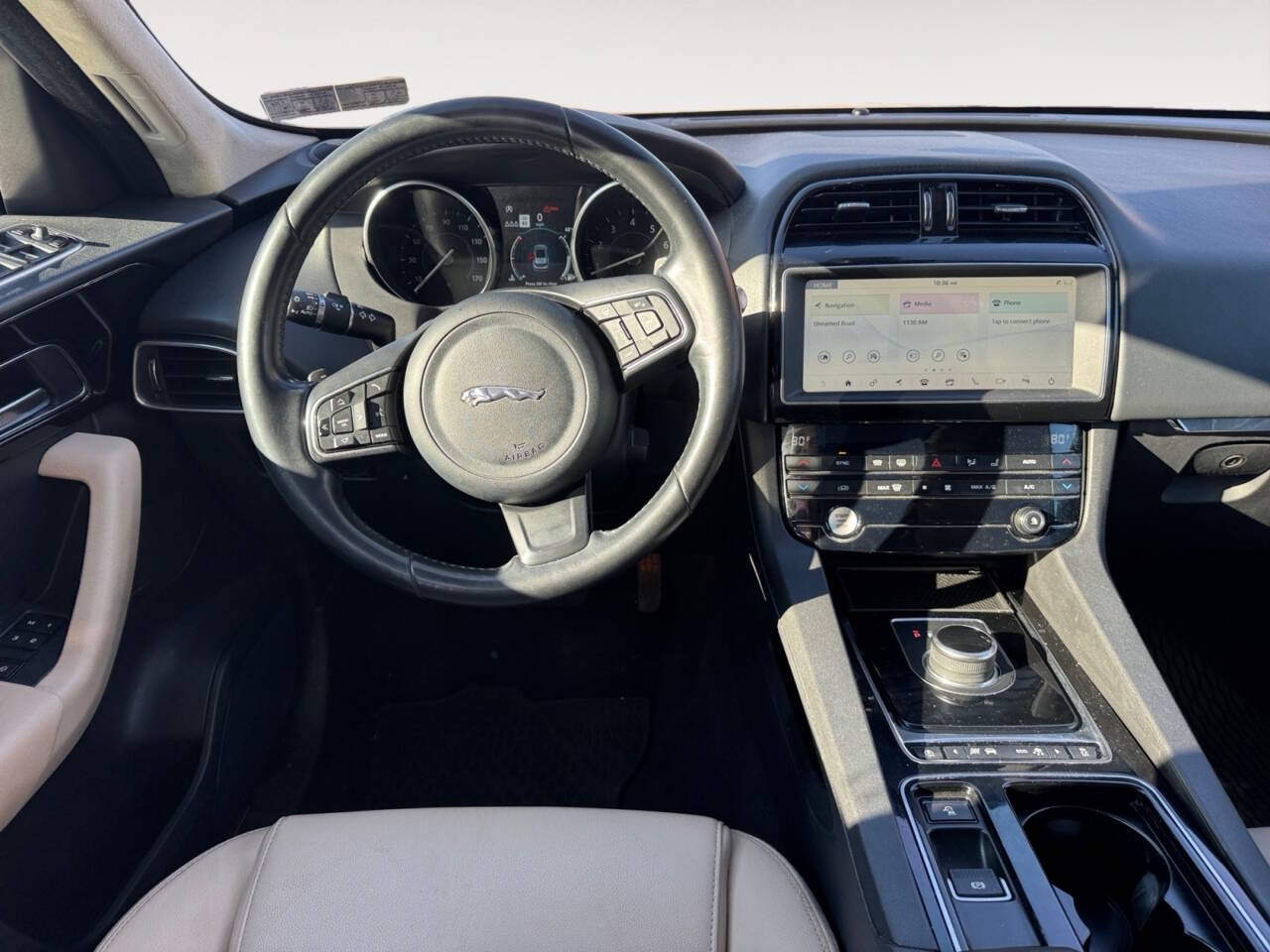 2020 Jaguar F-PACE 25t Premium AWD 4dr SUV