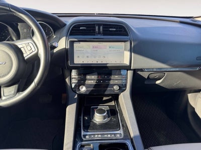2020 Jaguar F-PACE 25t Premium AWD 4dr SUV