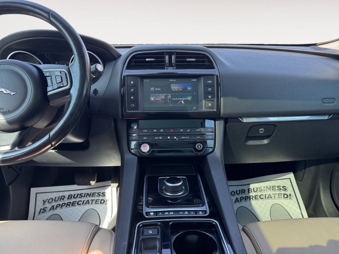 2018 Jaguar F-PACE 25t Premium AWD 4dr SUV