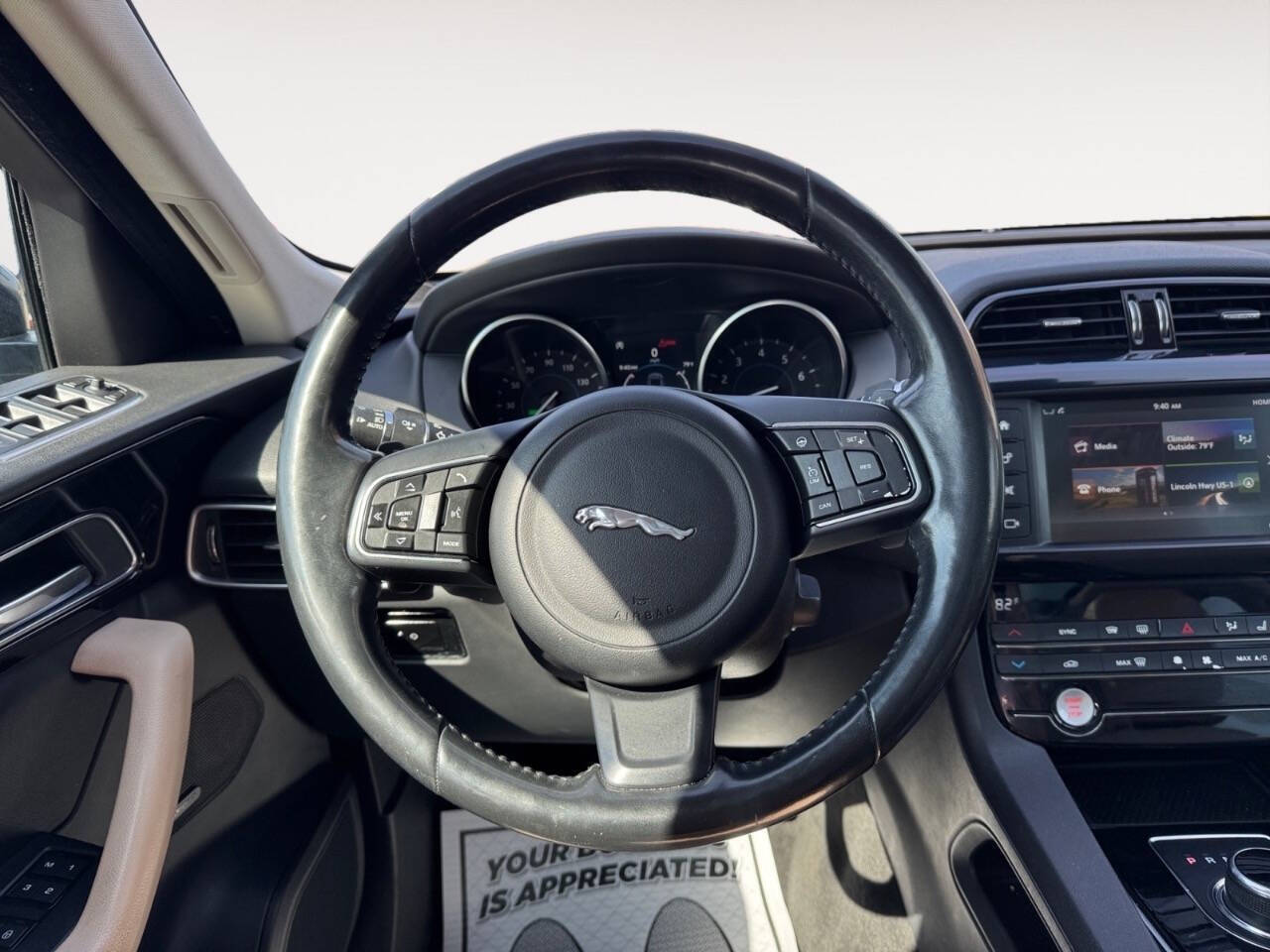 2018 Jaguar F-PACE 25t Premium AWD 4dr SUV