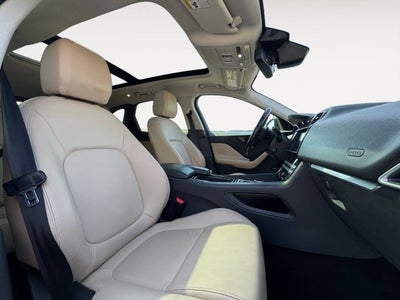 2018 Jaguar F-PACE 25t Premium AWD 4dr SUV