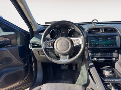 2020 Jaguar F-PACE 30t Prestige AWD 4dr SUV
