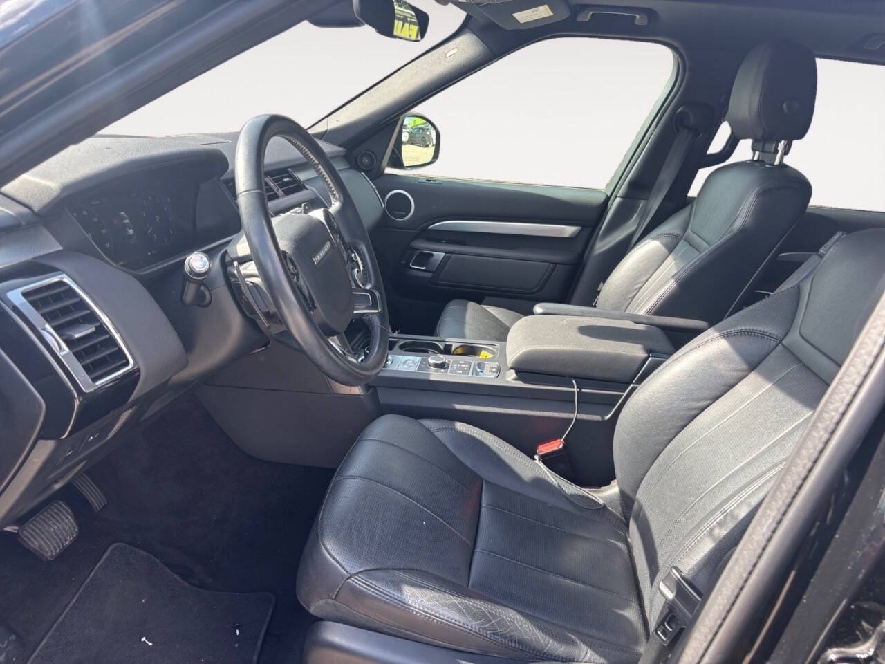 2020 Land Rover Discovery Landmark Edition AWD 4dr SUV