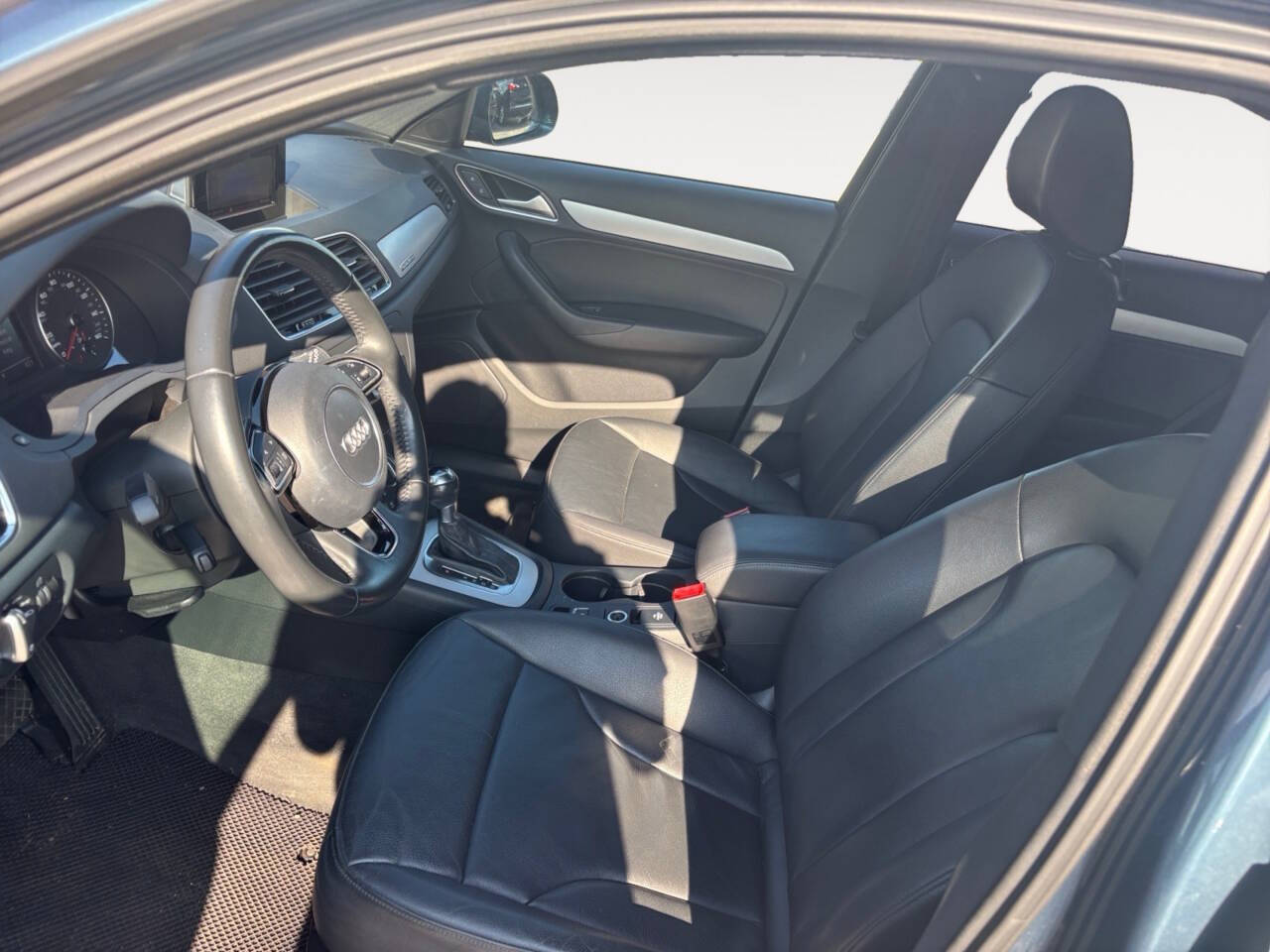 2018 Audi Q3 2.0T quattro Premium AWD 4dr SUV